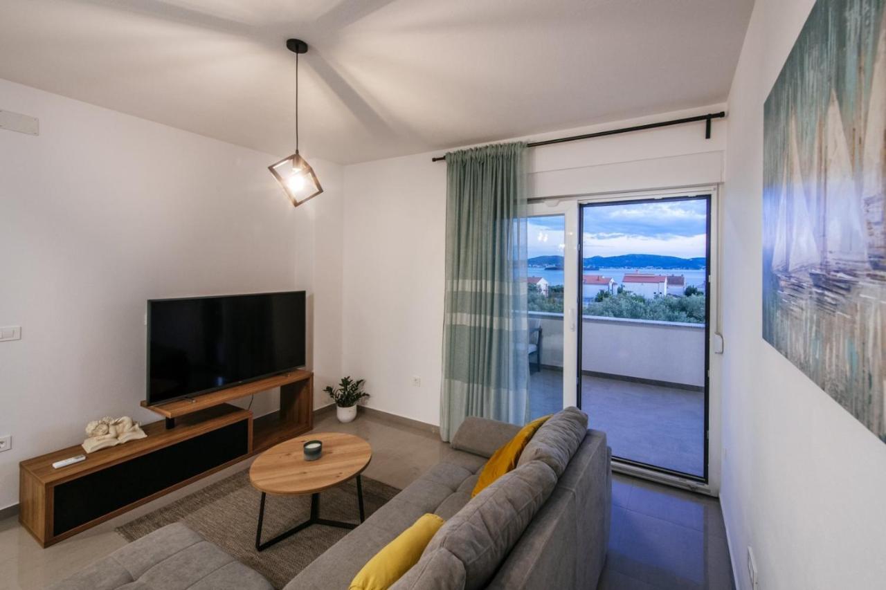 Crowonder Sun Dance Apartments With Heated Swimming Pool Seaview And Garden Sveti Filip i Jakov Exterior foto