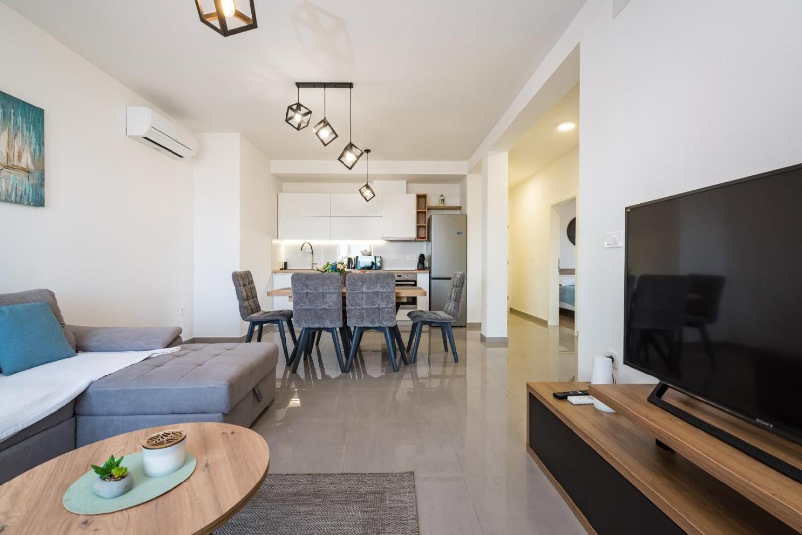 Crowonder Sun Dance Apartments With Heated Swimming Pool Seaview And Garden Sveti Filip i Jakov Exterior foto