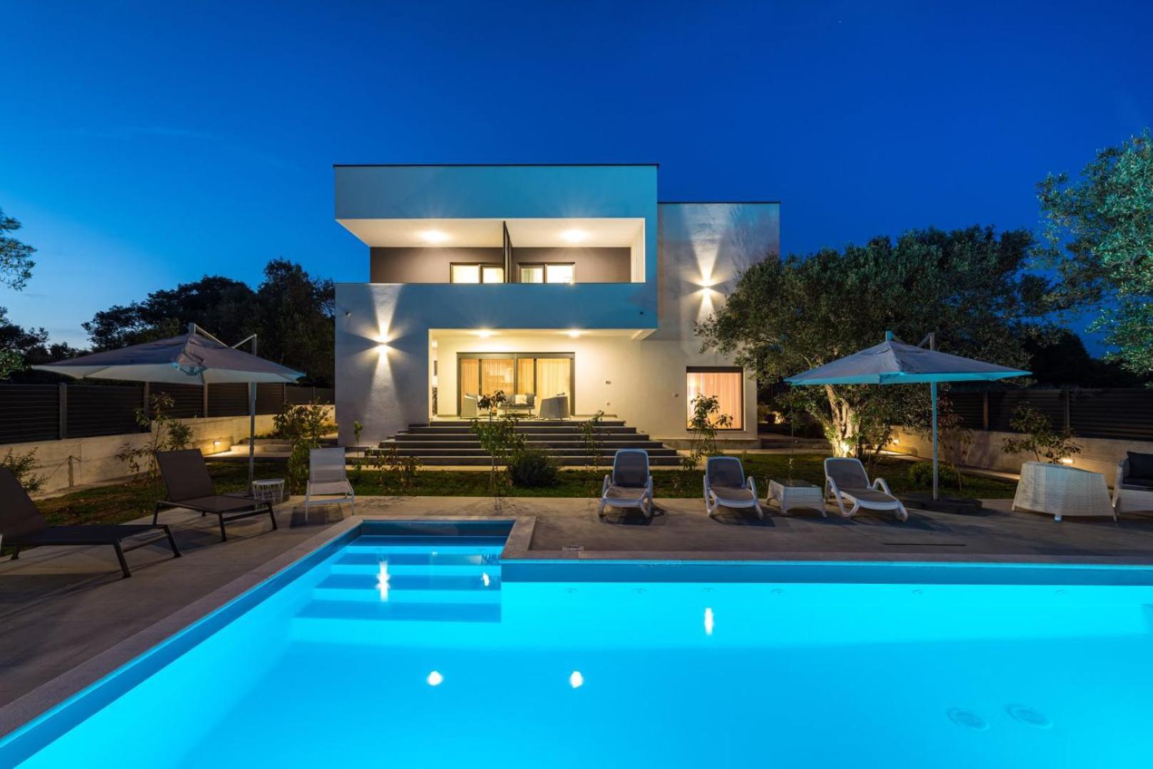 Crowonder Sun Dance Apartments With Heated Swimming Pool Seaview And Garden Sveti Filip i Jakov Exterior foto
